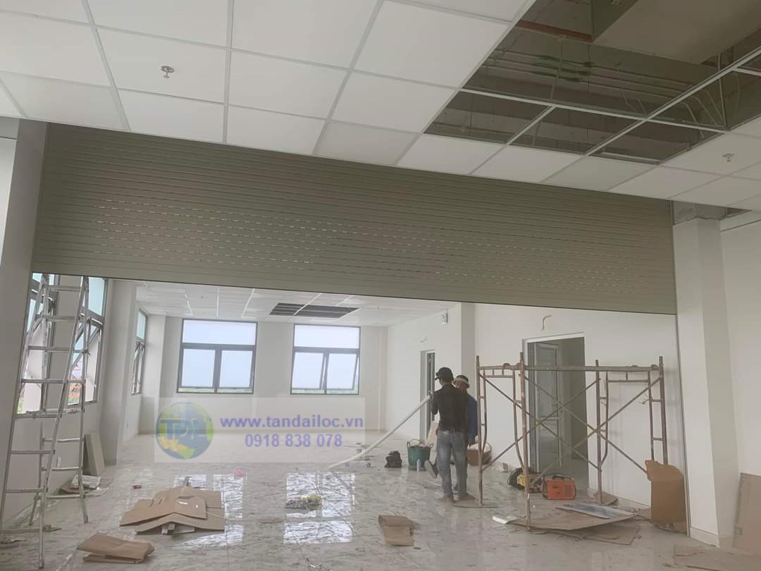 lắp đặt cửa cuốn đức titadoor